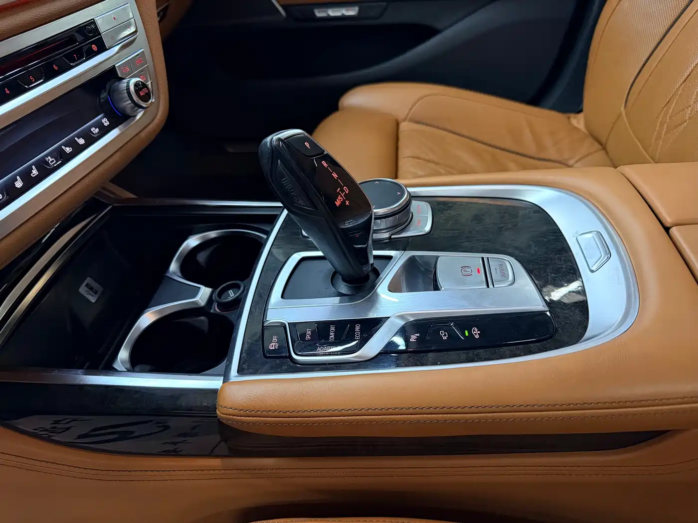 BMW 7 Series 2016 740Li Leading Edition фото 19