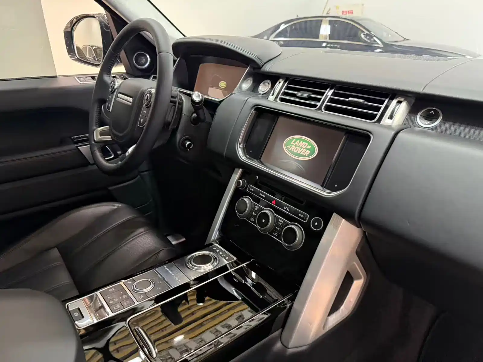 Фото 16 - Land Rover Range Rover