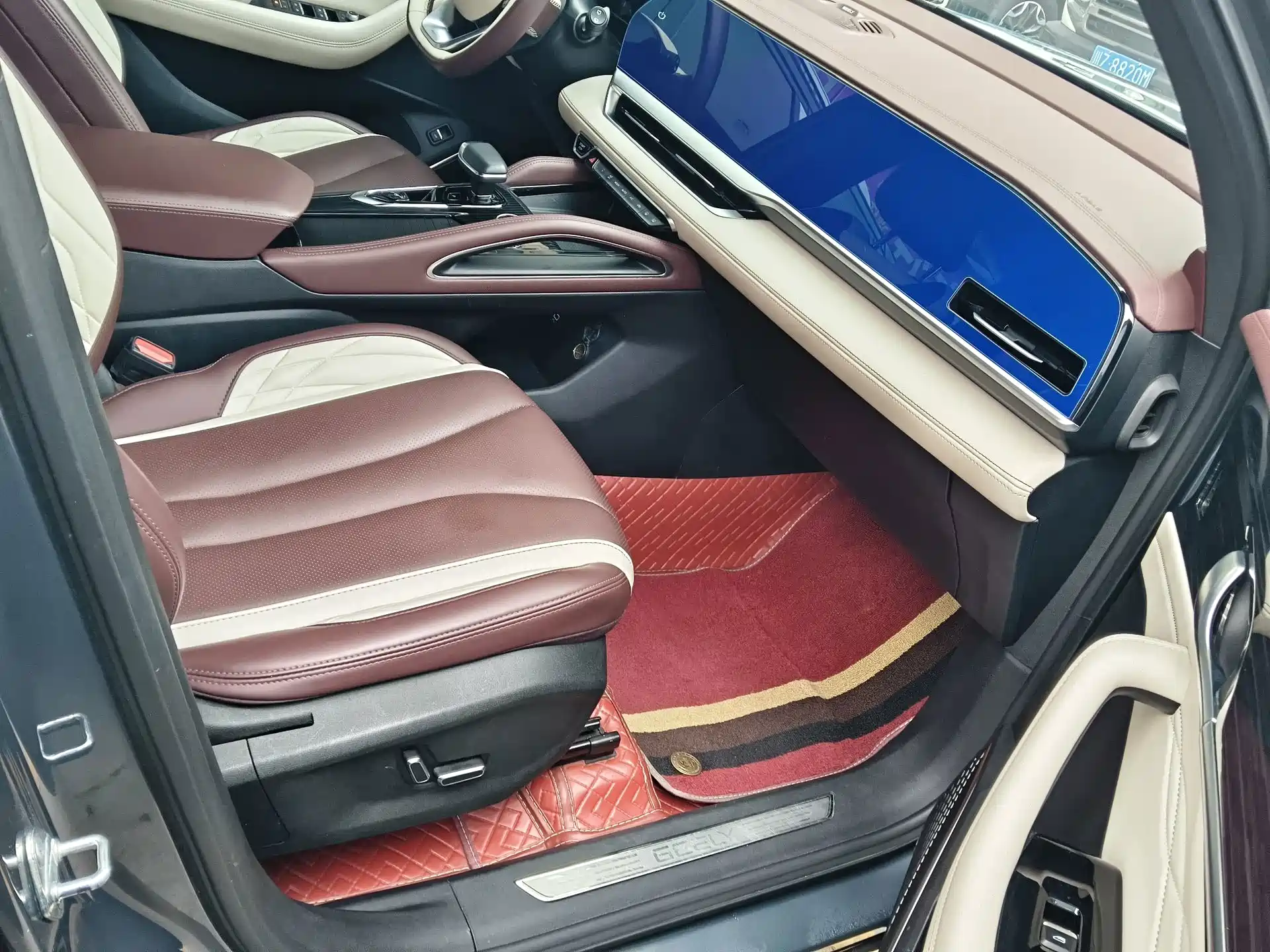 Фото 8 - Geely Monjaro