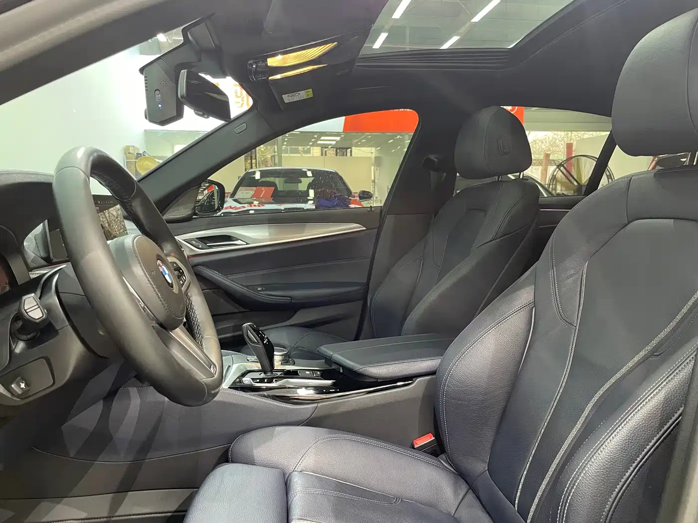 BMW 5 Series (Import) 2020 Model 525i M Sport Package фото 7