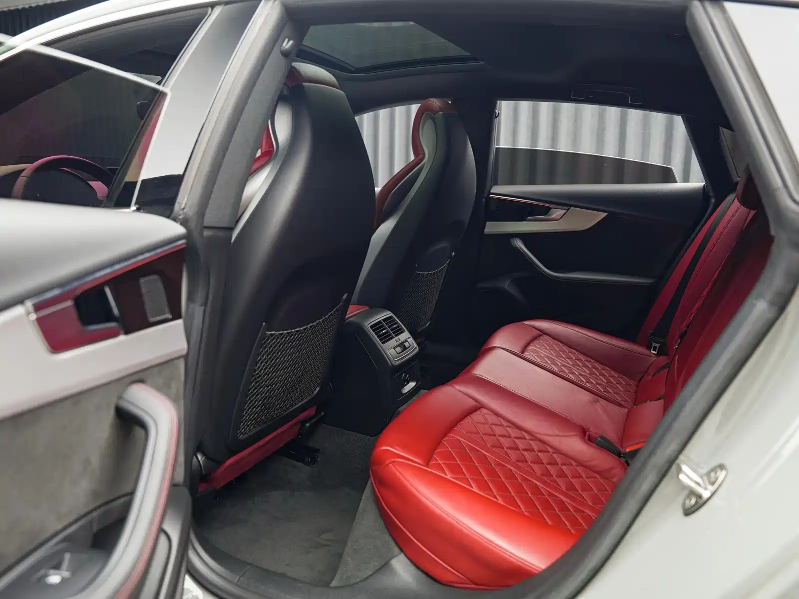 Photo 18 - Audi S5