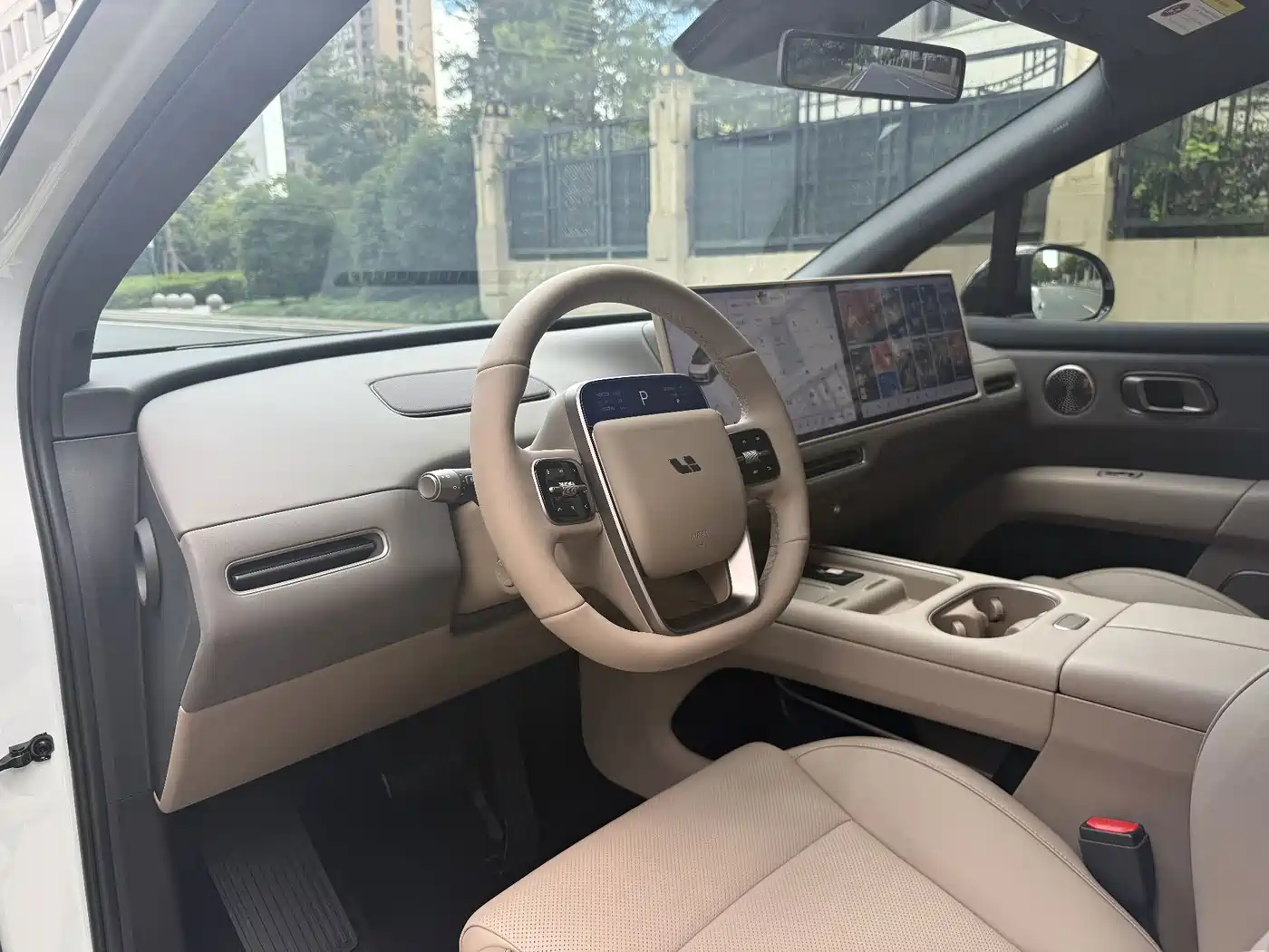 Li Auto i6 2026 2025 2WD Base Model