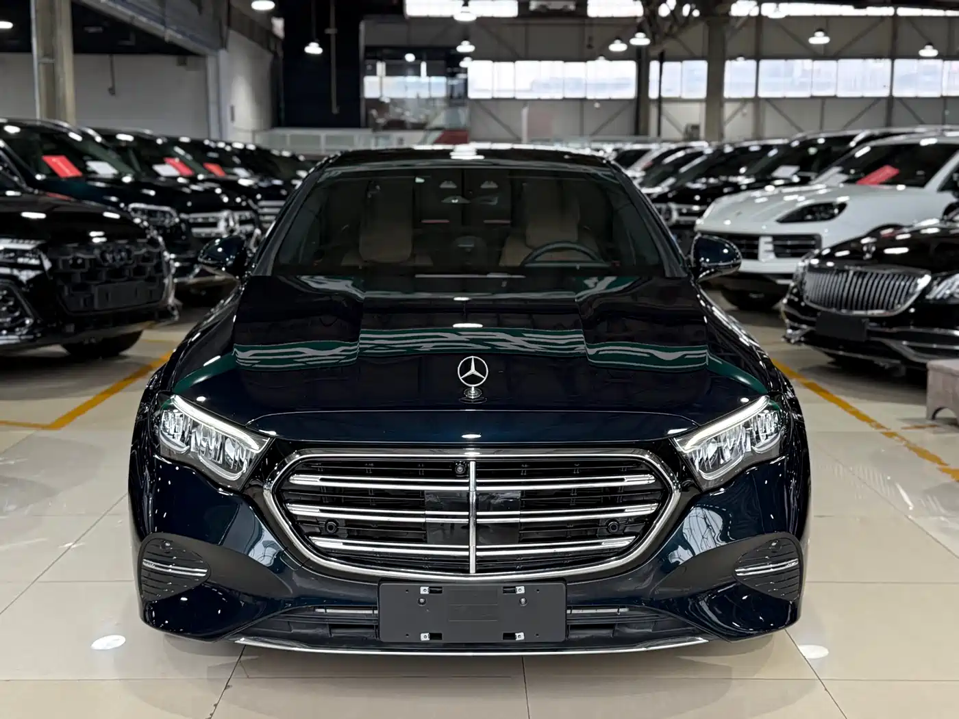 Mercedes-Benz E-Class 2024 E 300 L Fashion фото 2