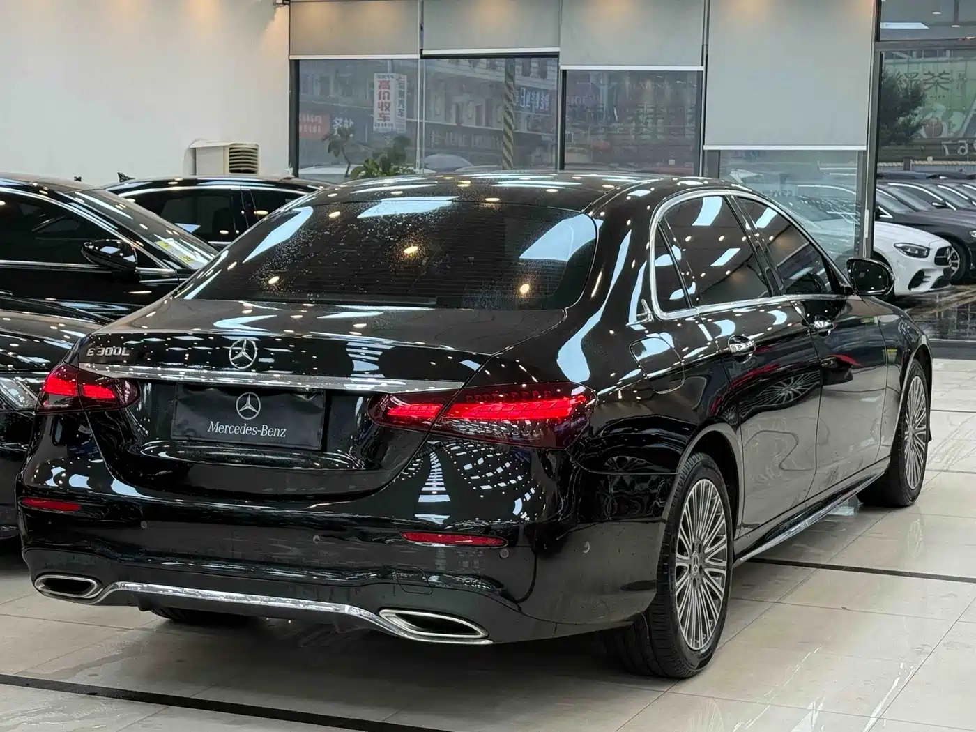 MERCEDES-BENZ E CLASS