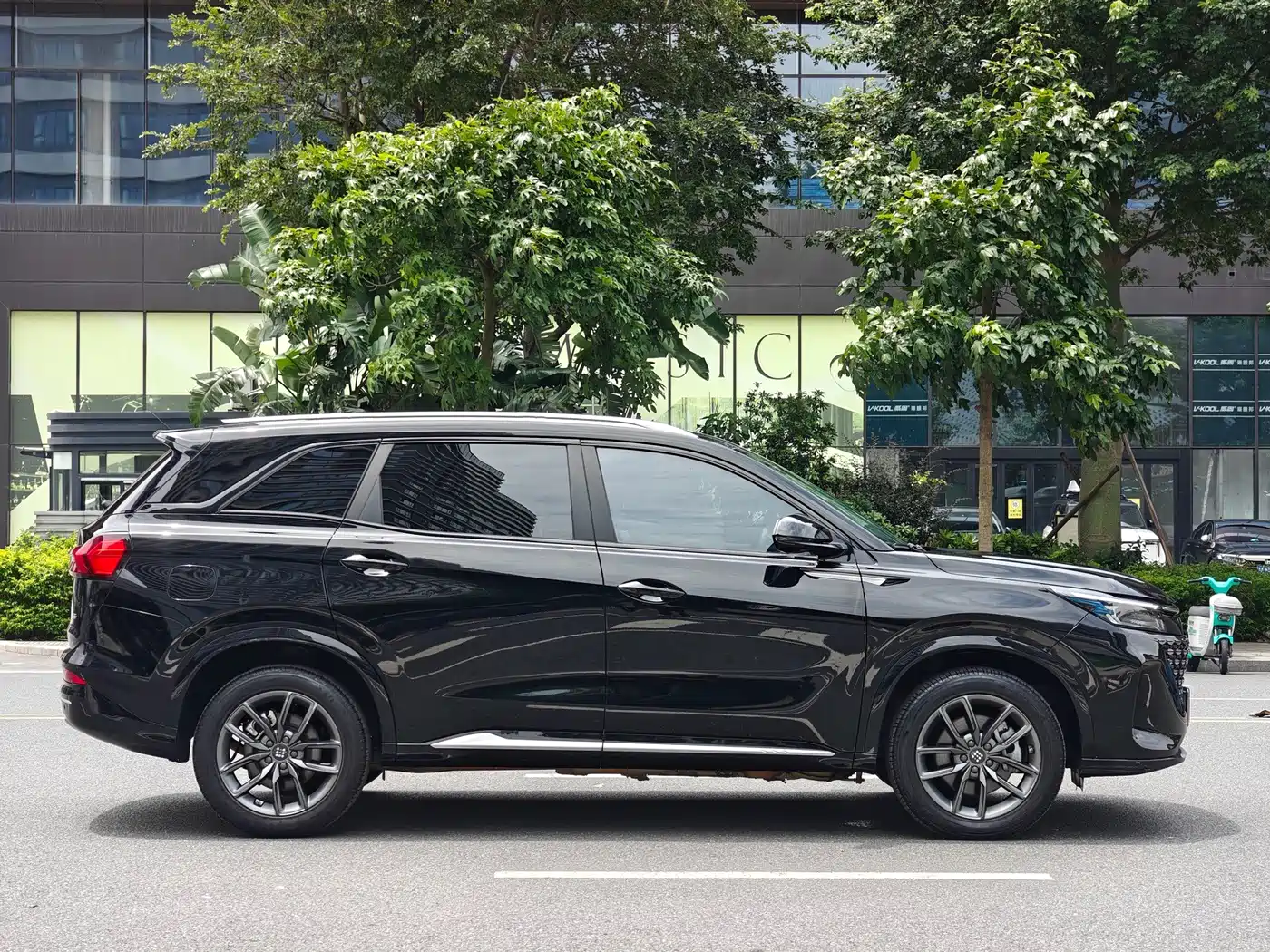 Landian E5 2024 2024 Glory Edition 100KM Premium Type 7-Seater