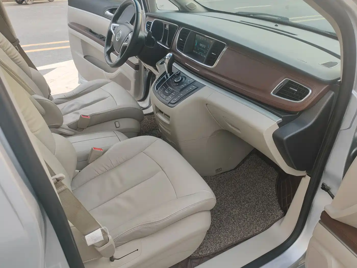 Buick GL8 2017 25S Luxury China V фото 6