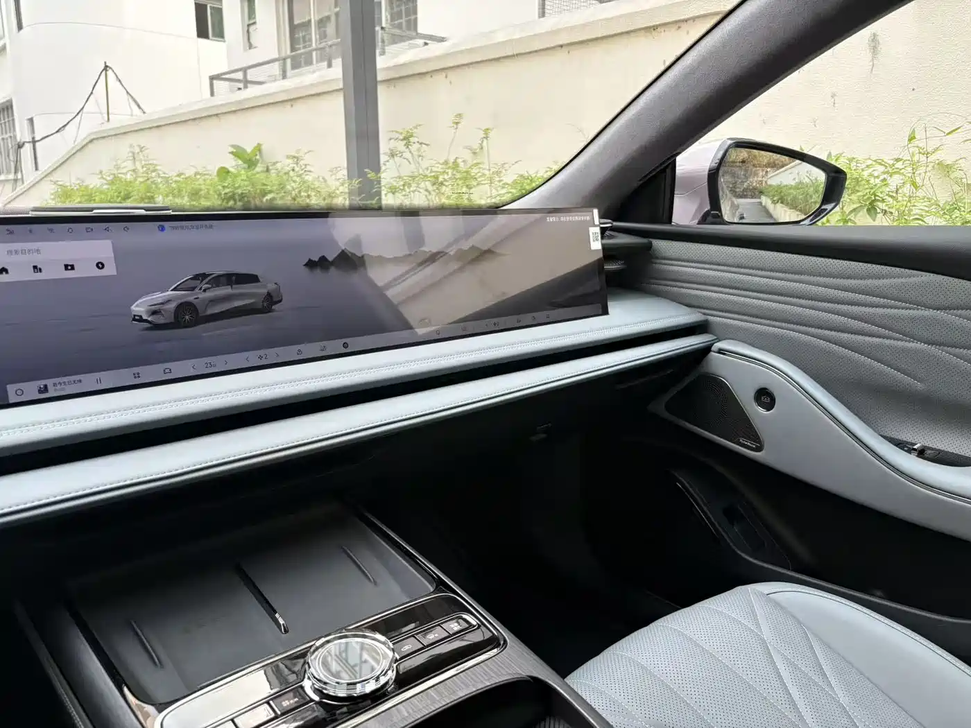 GEELY GALAXY GALAXY E8