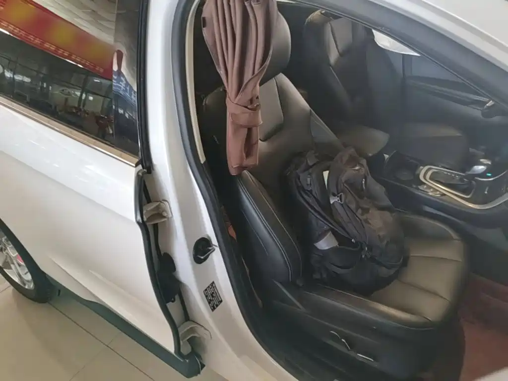 Photo 25 - Ford Edge