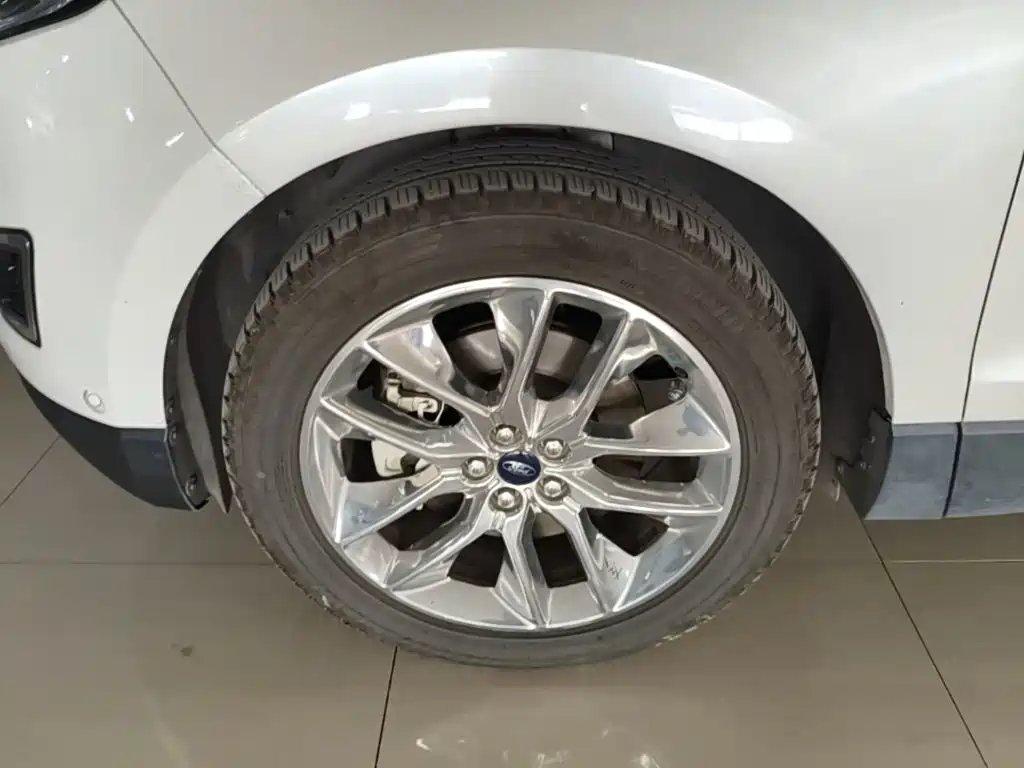 Photo 23 - Ford Edge