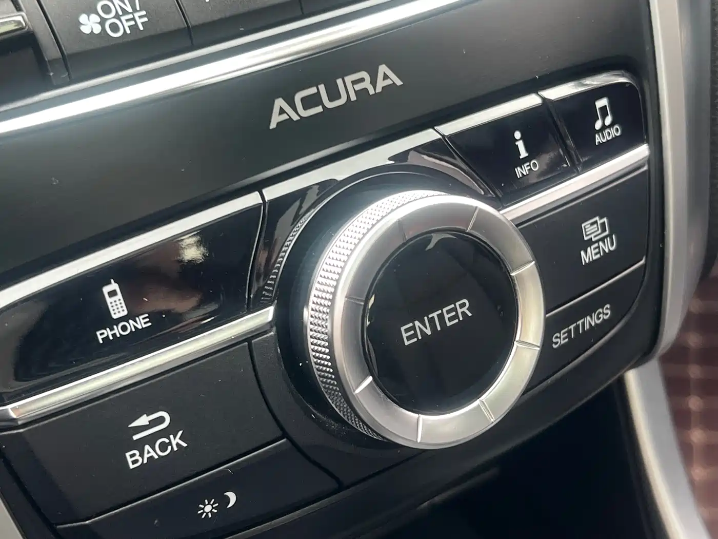 Acura TLX-L 2018 2.4L Joy Edition фото 46