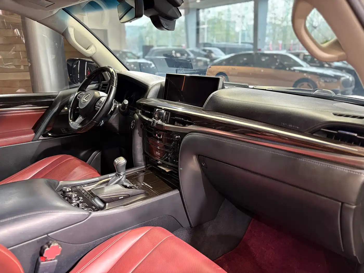 Lexus LX 2017 570 Prestige Luxury фото 18