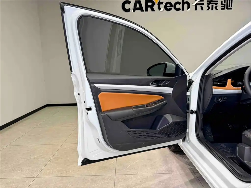Volkswagen Bora 2025 Facelift 200TSI DSG Navigation Edition фото 17