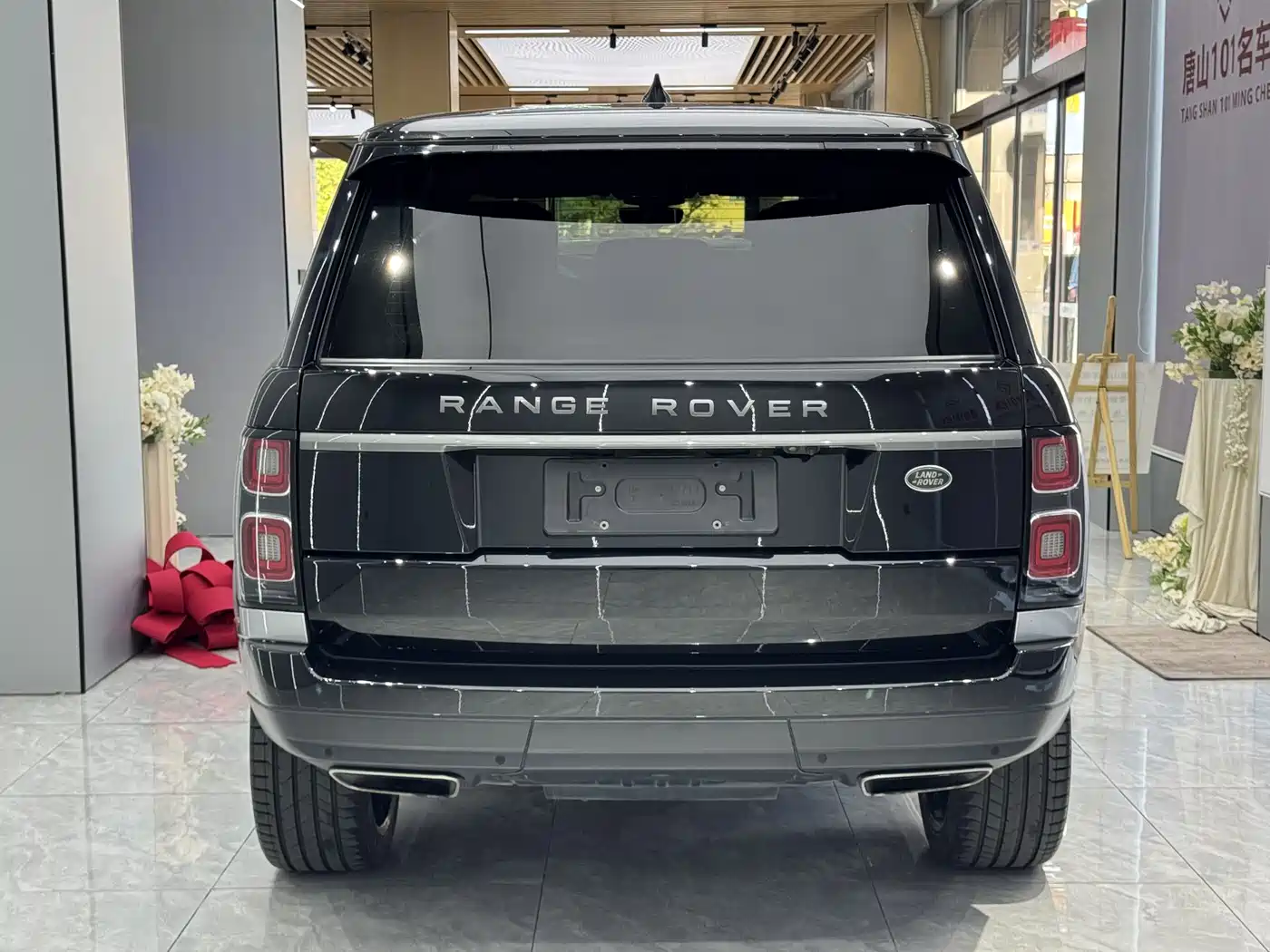 Land Rover Range Rover 2018 3.0 SC V6 Golden Age Edition фото 5