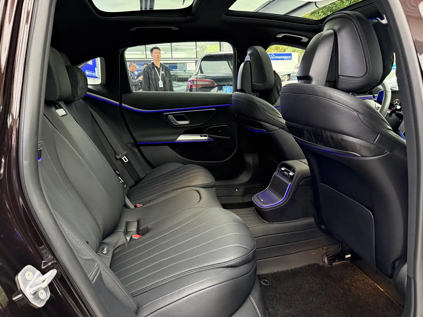 Mercedes-Benz E-Class 2024 E 300 L Fashion Sport фото 4