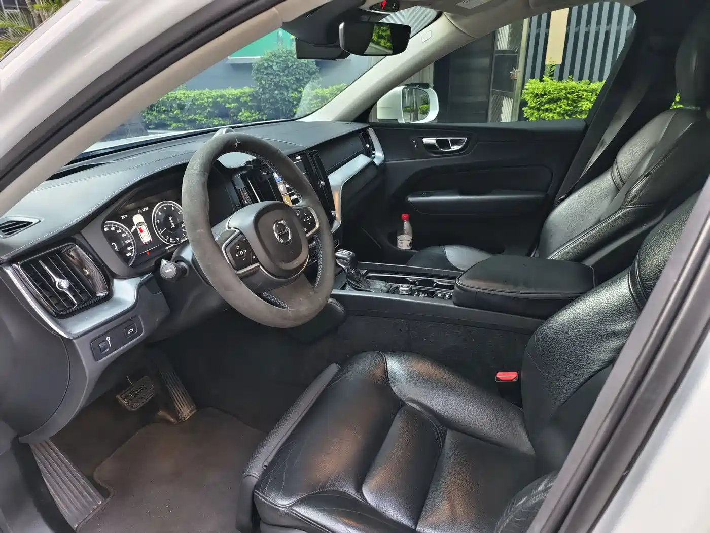Photo 5 - Volvo XC60