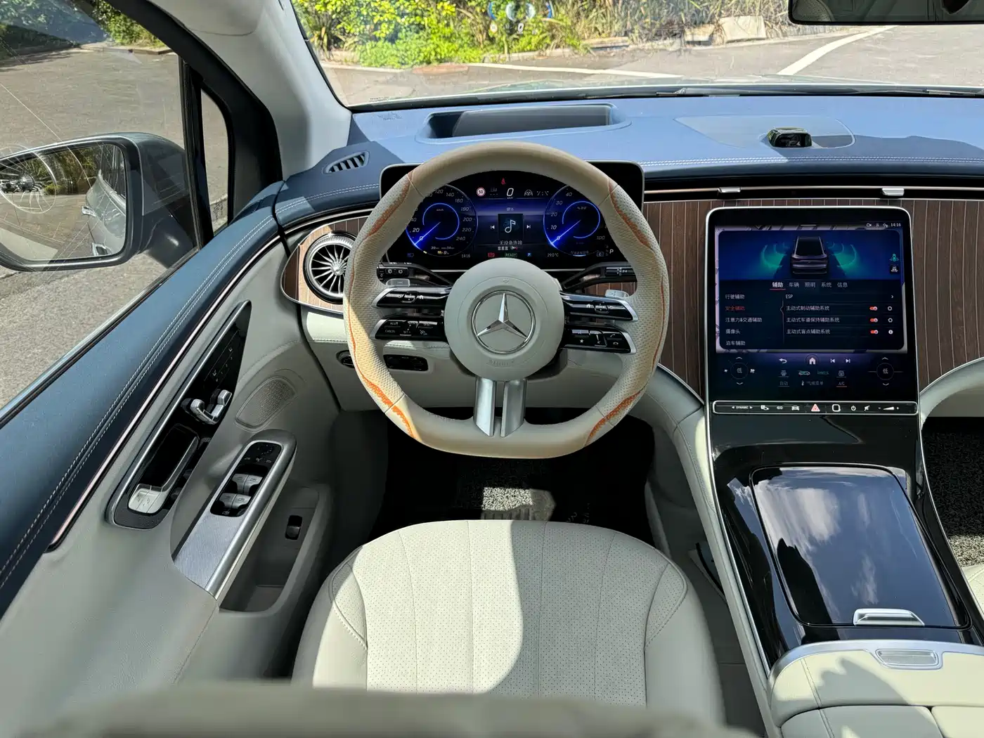 Mercedes-Benz EQE SUV 2023 350 4MATIC Luxury Edition фото 8