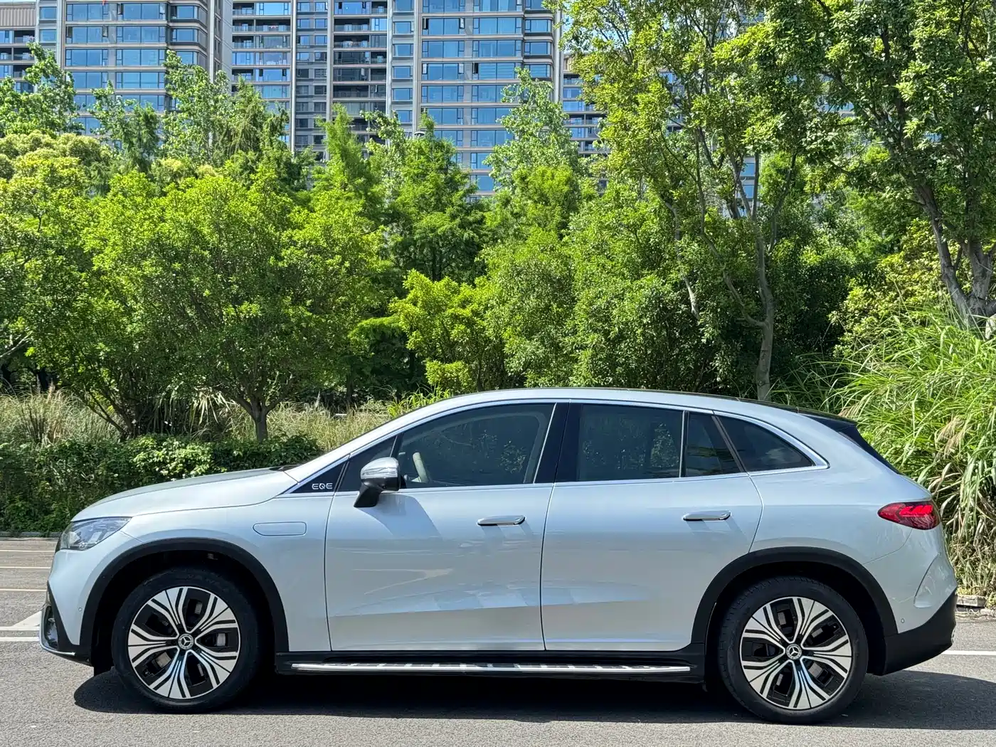 Mercedes-Benz EQE SUV 2023 350 4MATIC Luxury Edition фото 21