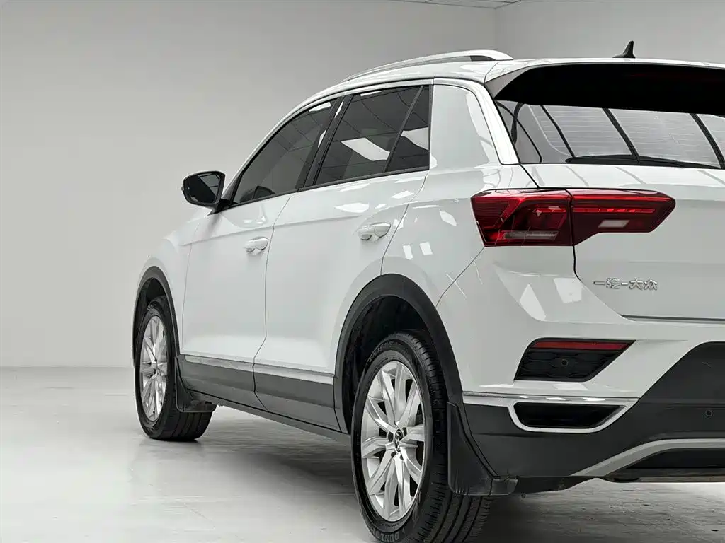 Volkswagen T-ROC 2021 Facelift 280TSI DSG 2WD Elite Smart Connect Edition фото 8