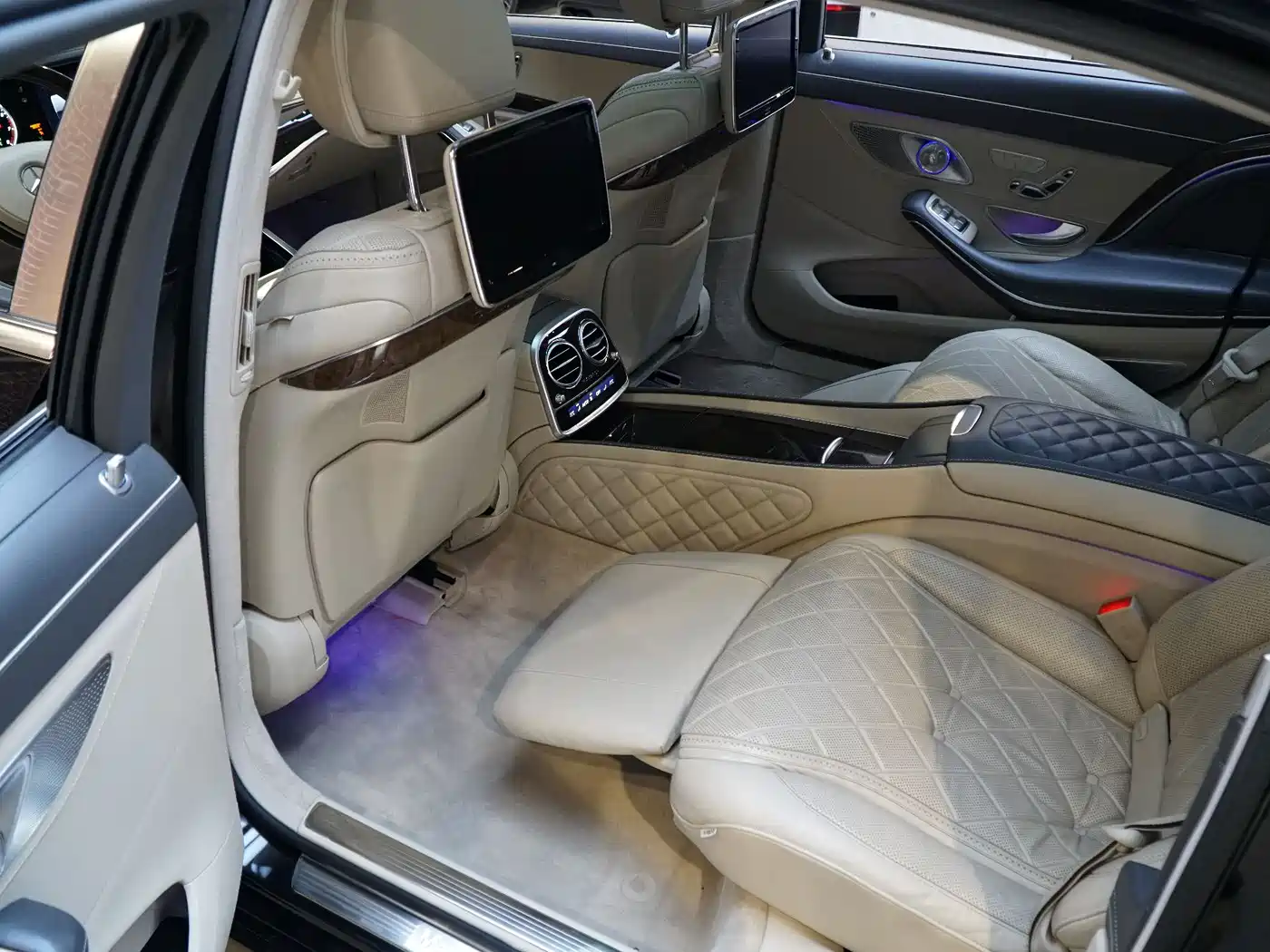 Mercedes-Benz Maybach S-Class 2015 S 600 фото 17