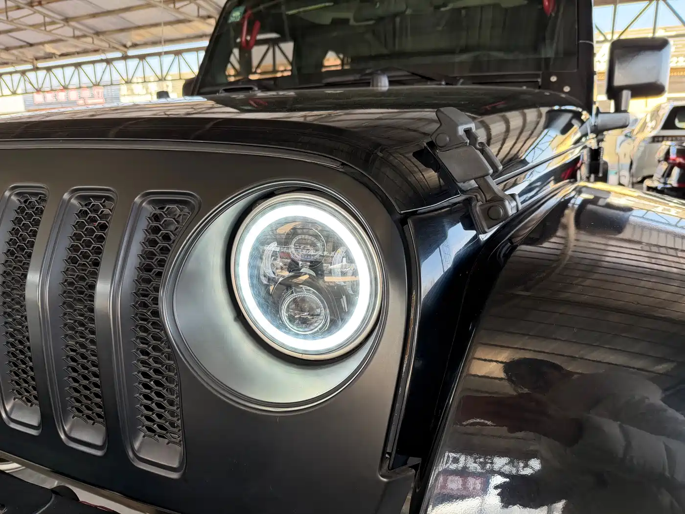 Фото 5 - Jeep Wrangler