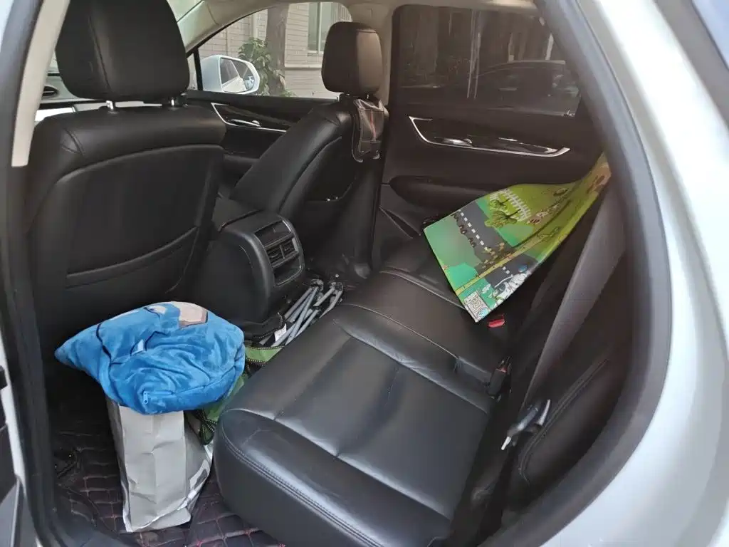 Cadillac XT5 2017 2016 25T Luxury Model