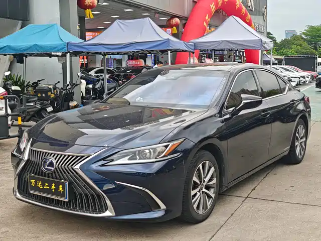 lexus es