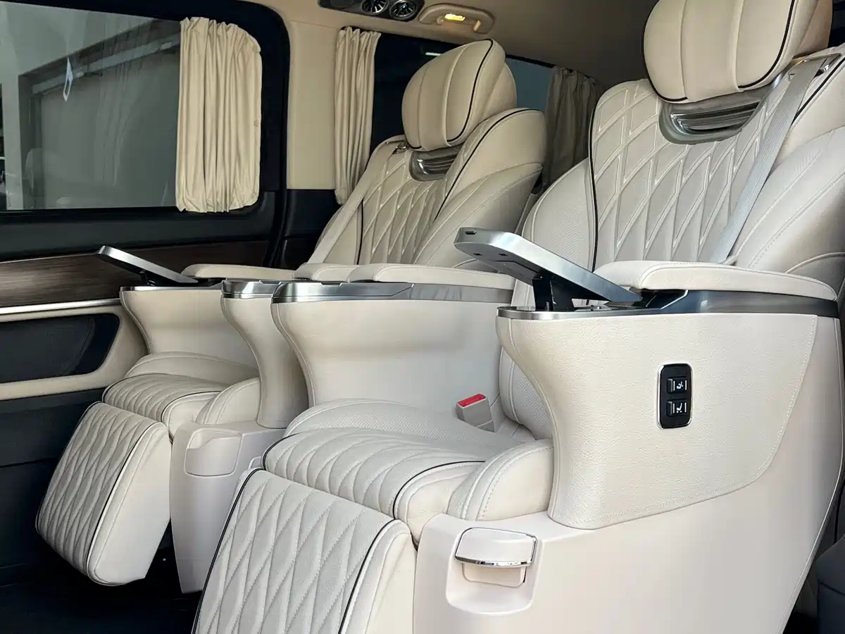 Mercedes-Benz V-Class 2022 V 260 Pilot Edition фото 5