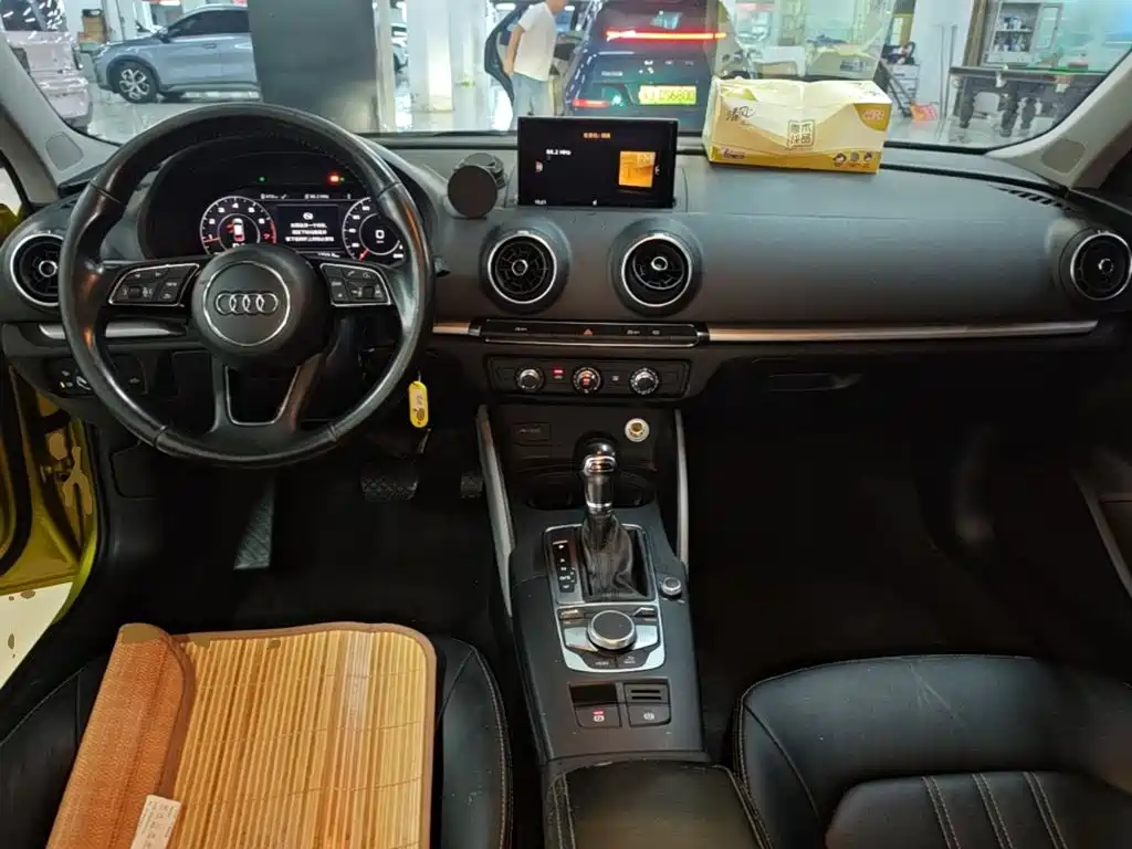 Фото 10 - Audi A3