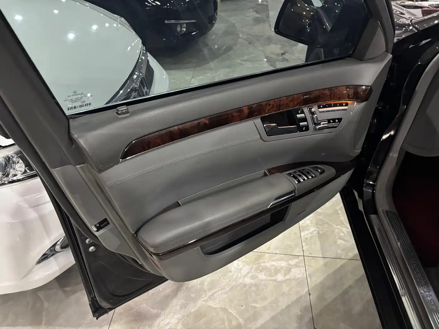 Mercedes-Benz S-Class 2004 S 600 фото 5