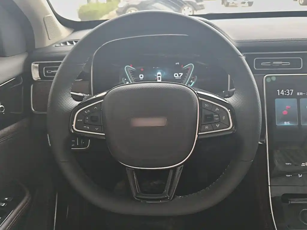 Sinotruk VGV VGV U75PLUS 2022 2021 2.0TGDI Luxury Pro 7-seater