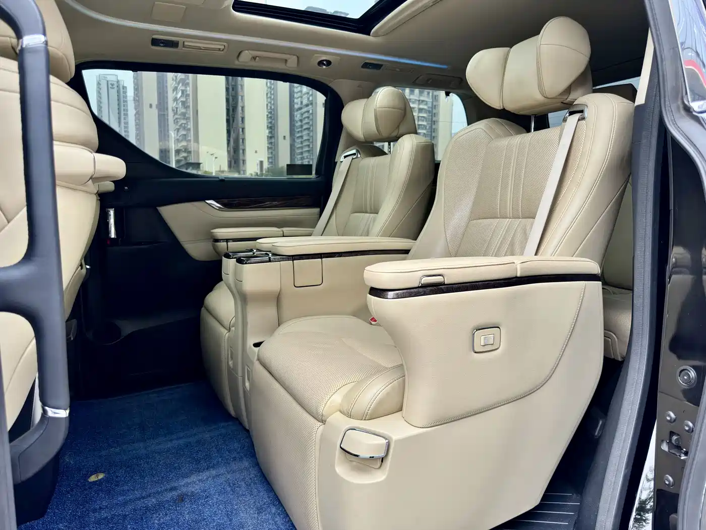 Toyota Alphard 2018 Facelift 3.5L Premium Edition фото 13