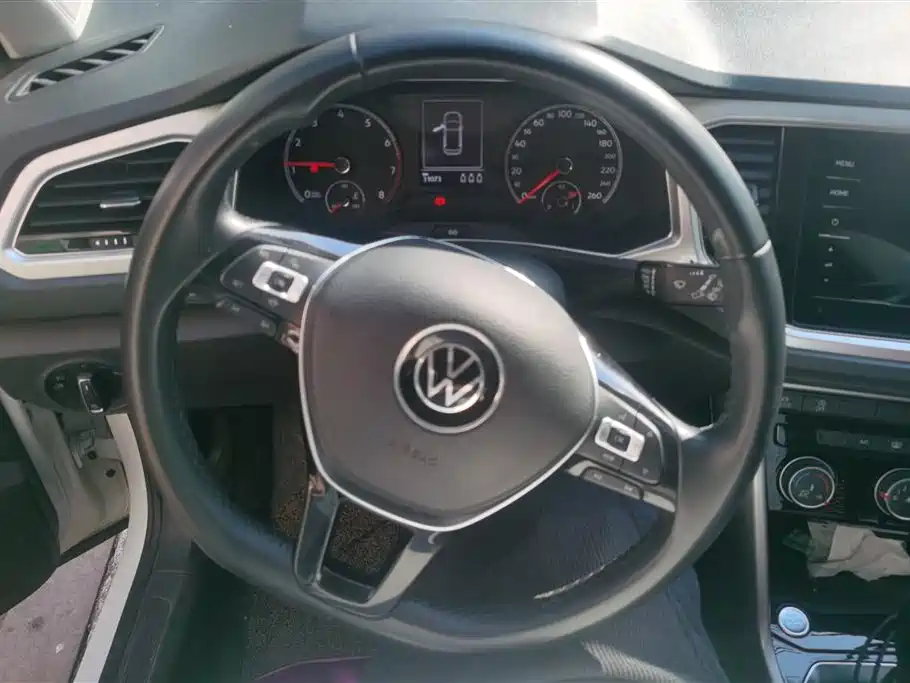 VOLKSWAGEN T ROC EXPLORING SONGS