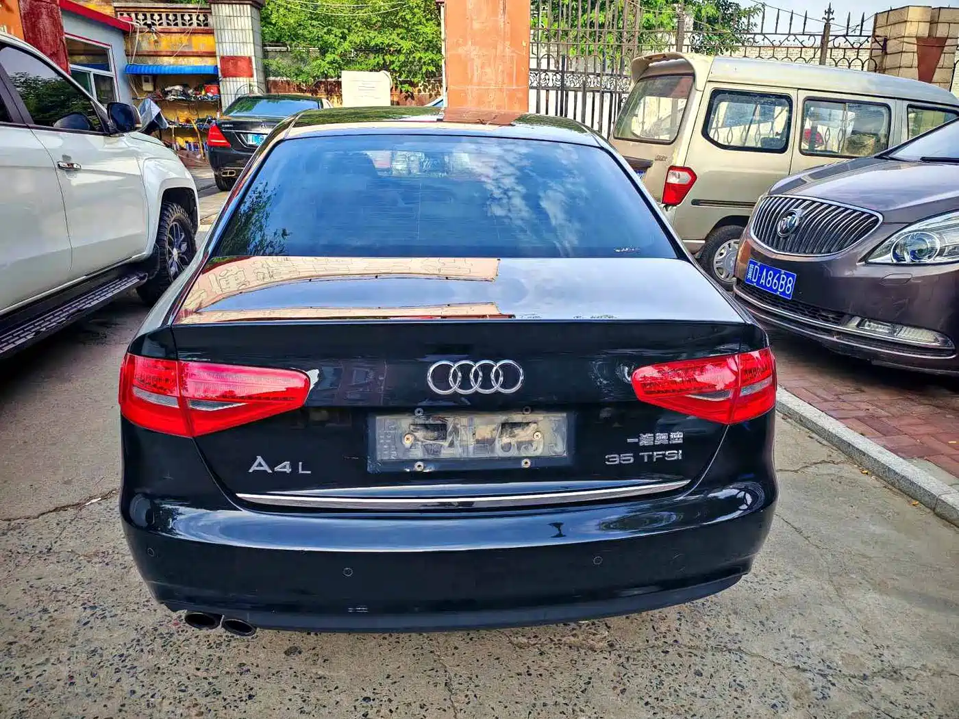 Photo 5 - Audi A4L