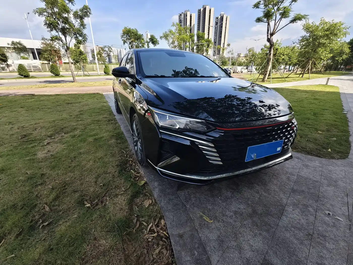 Dongfeng Aeolus Yixuan MAX 2022 2023 1.5T Ultra Stylish Dad Edition