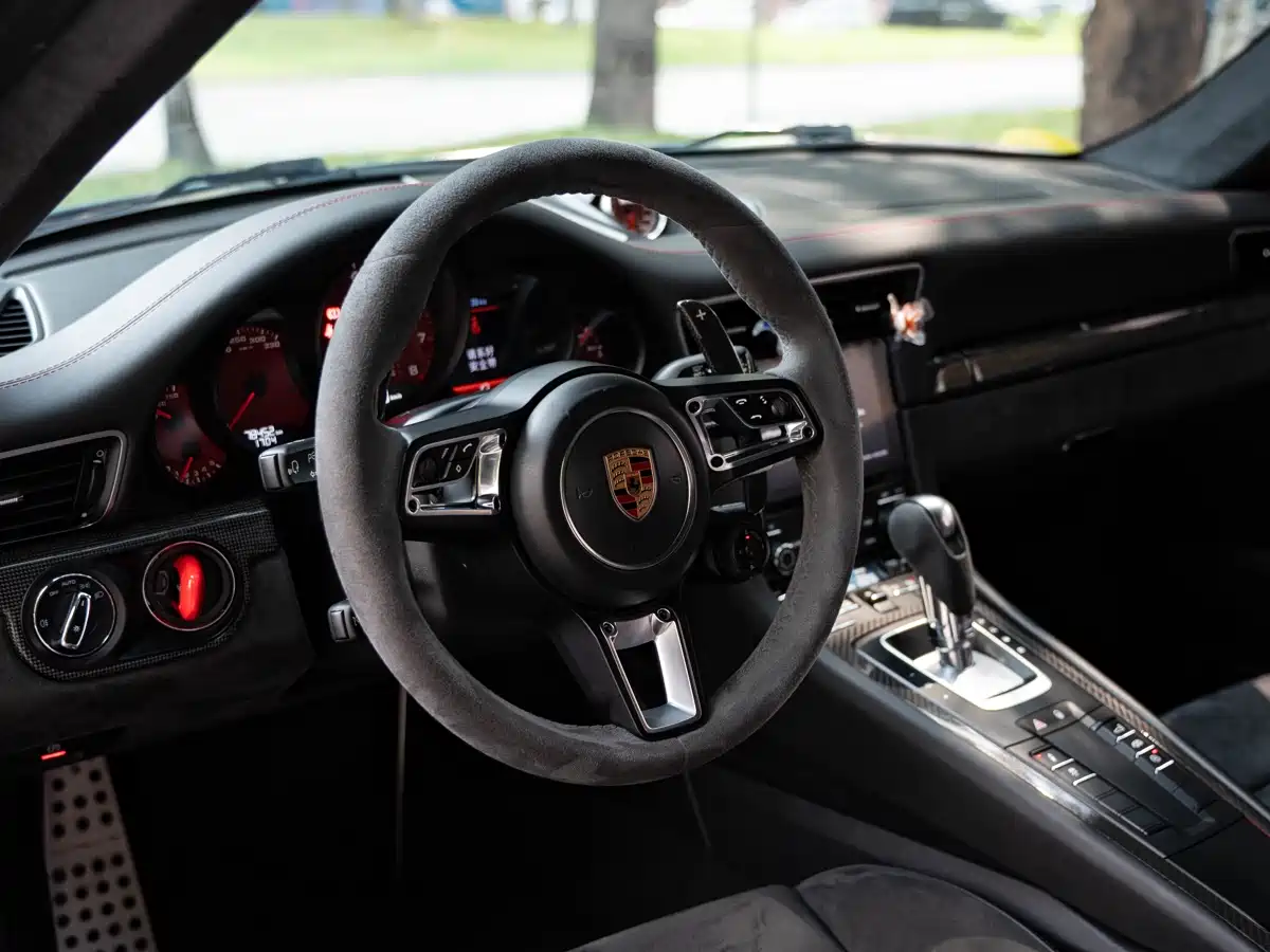 Porsche 911 2017 Carrera GTS 3.0T фото 7