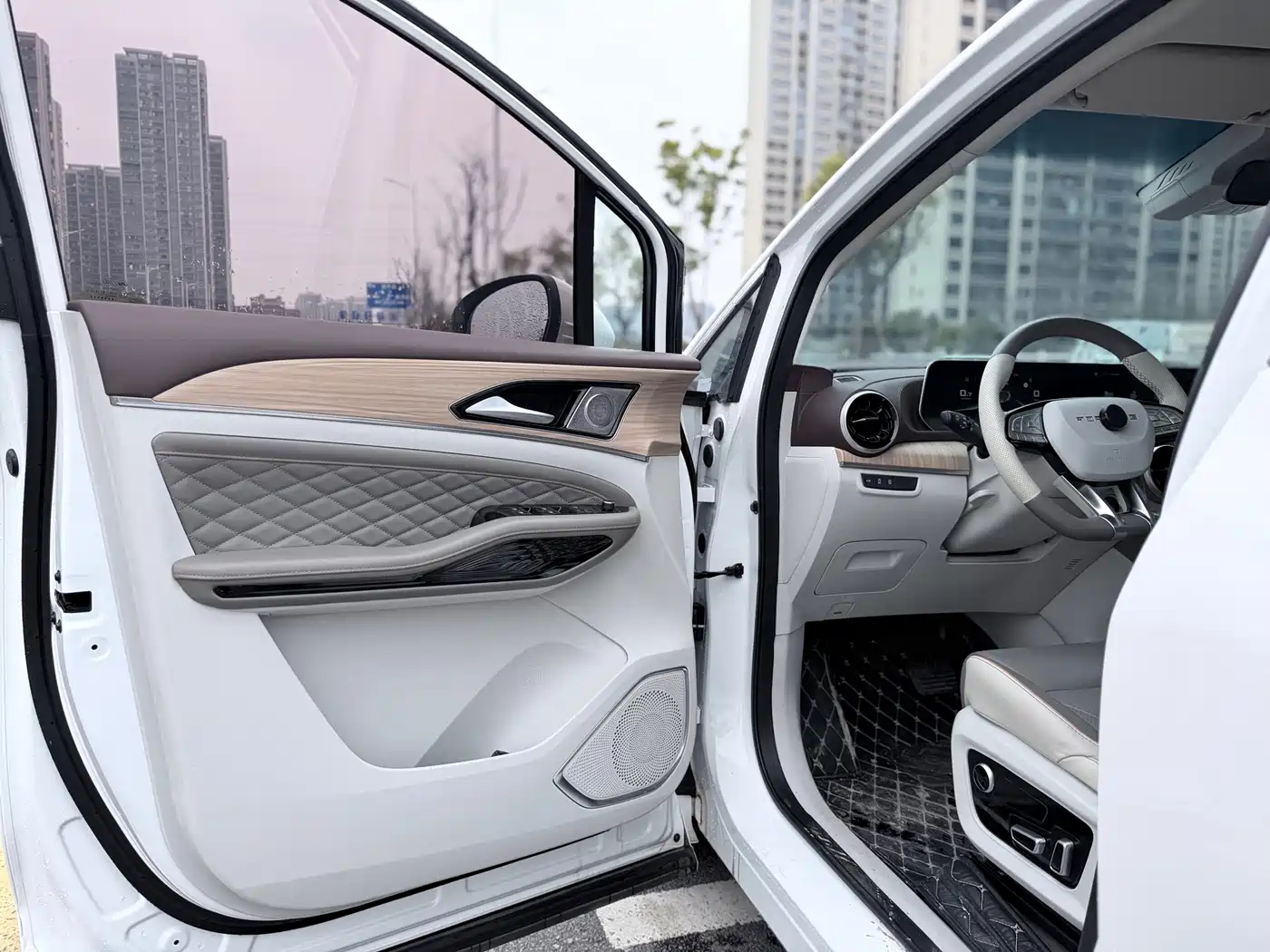 DONGFENG POPULAR YACHTS