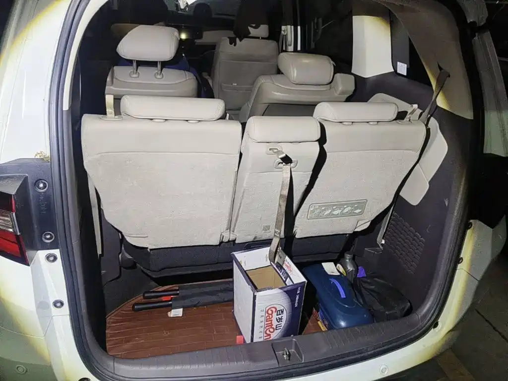 Photo 5 - Honda Odyssey