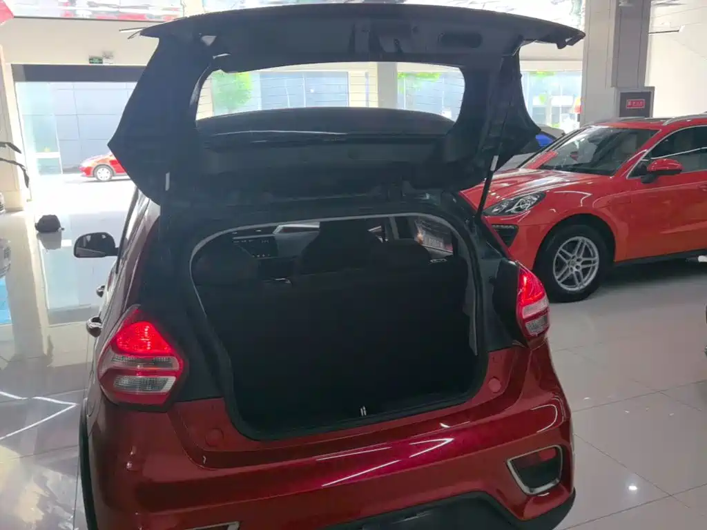 Geely Yuanjing X1 2019 2017 1.3L Auto Fun Edition