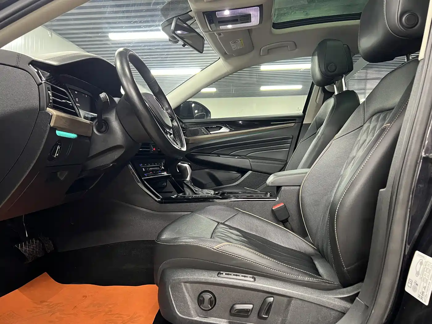 Volkswagen Passat 2021 Model 330TSI Luxury Edition фото 7
