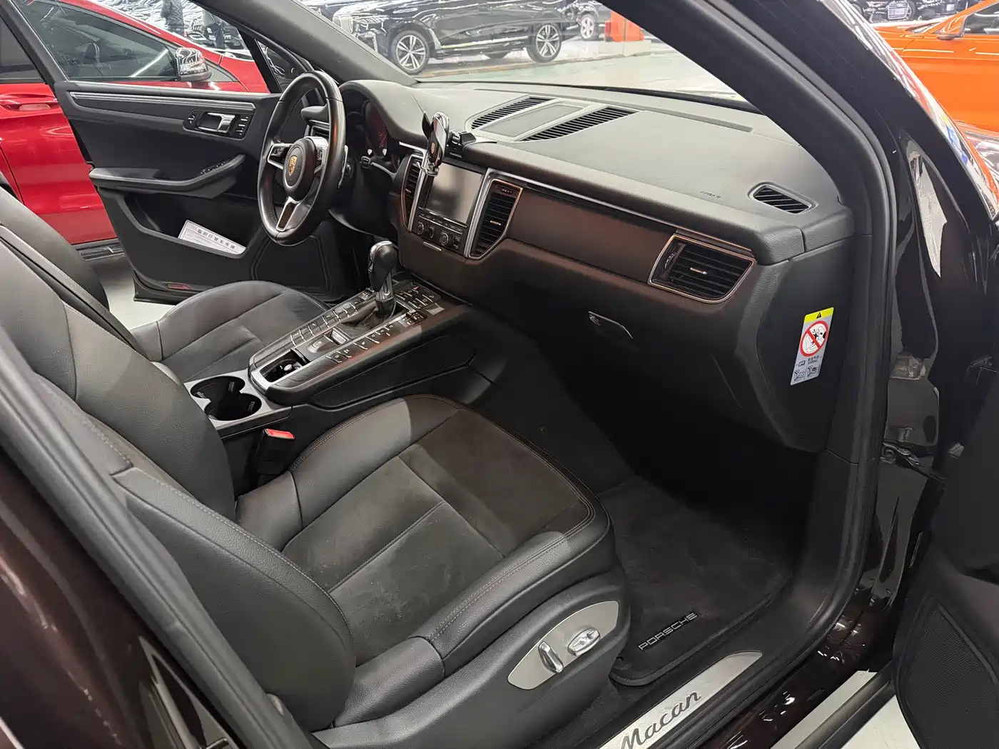 Porsche Macan 2016 Macan 2.0T фото 6