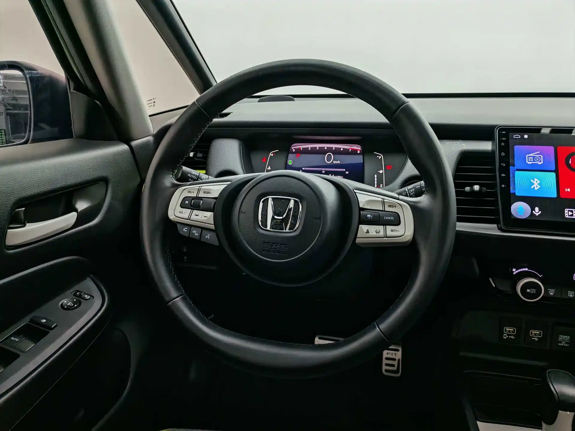 Фото 21 - Honda Fit