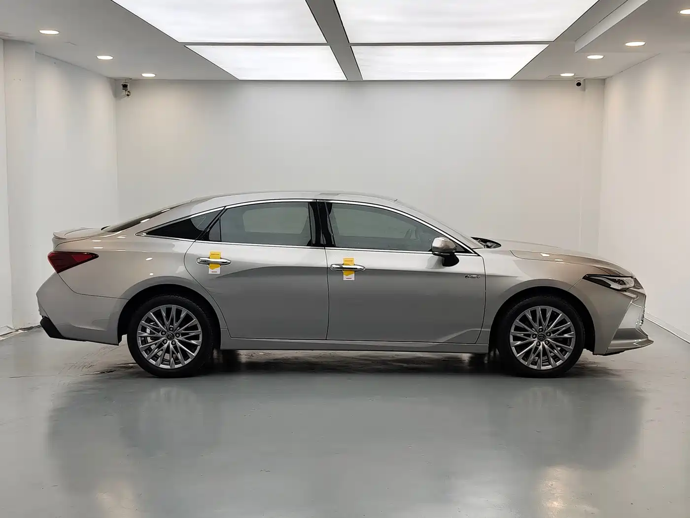 Toyota Avalon 2025 2024 Model Hybrid 2.5L XLE Prestige Edition