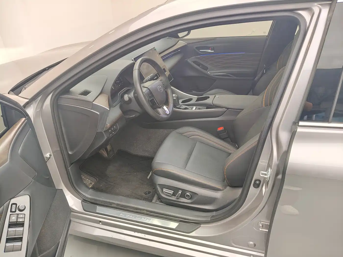 Toyota Avalon 2025 2024 Model Hybrid 2.5L XLE Prestige Edition