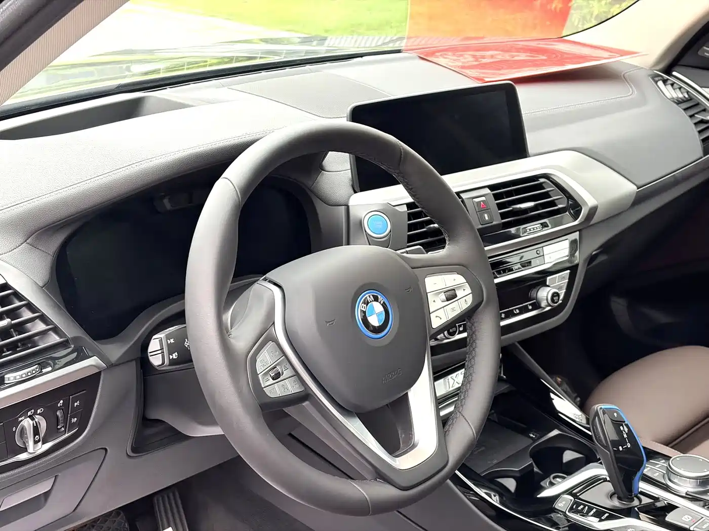 BMW iX3 2021 Facelift Pioneer фото 3