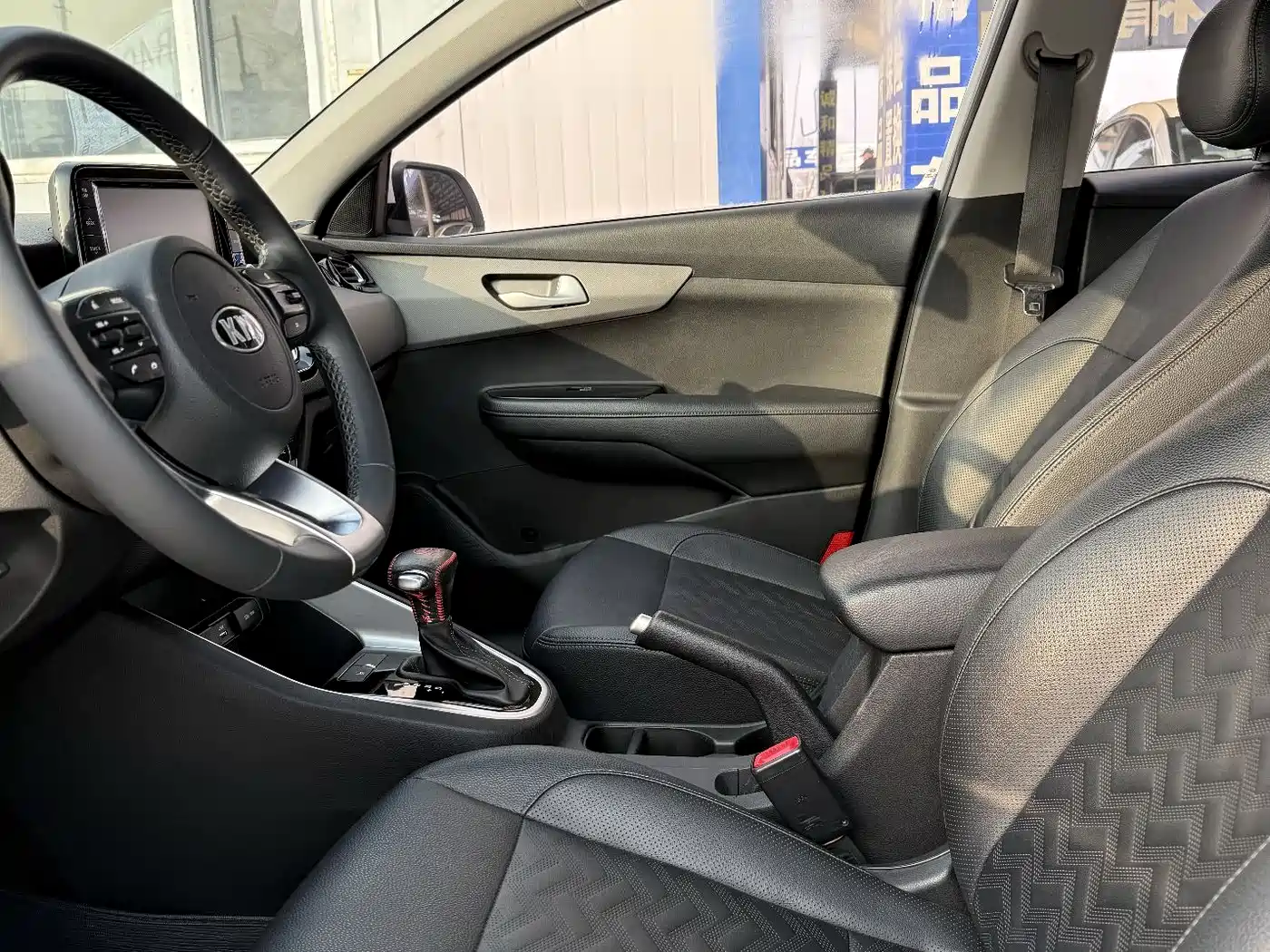 Kia Forte 2018 1.6L Automatic Smart Connect Value-Connect фото 4