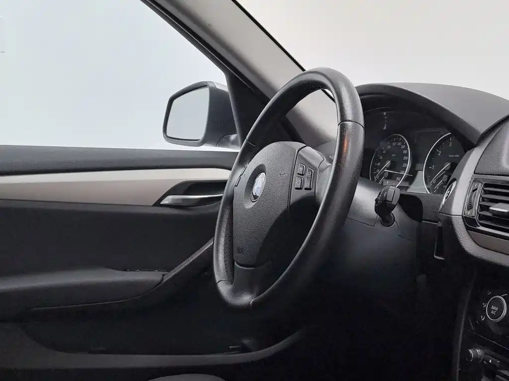 BMW X1 (Import) 2014 2012 sDrive18i Luxury