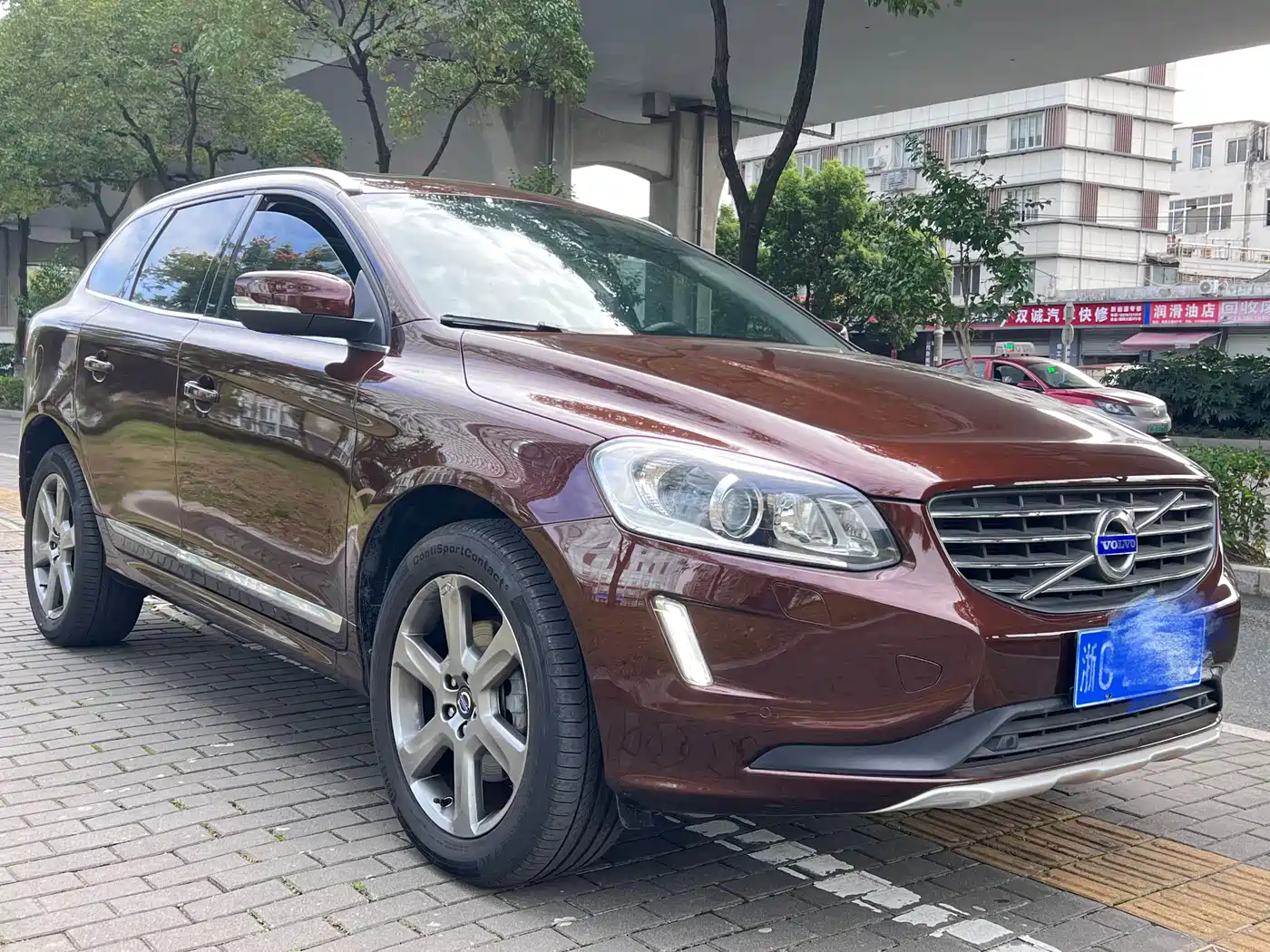 Volvo XC60 (Import) 2014 2015 T6 Momentum