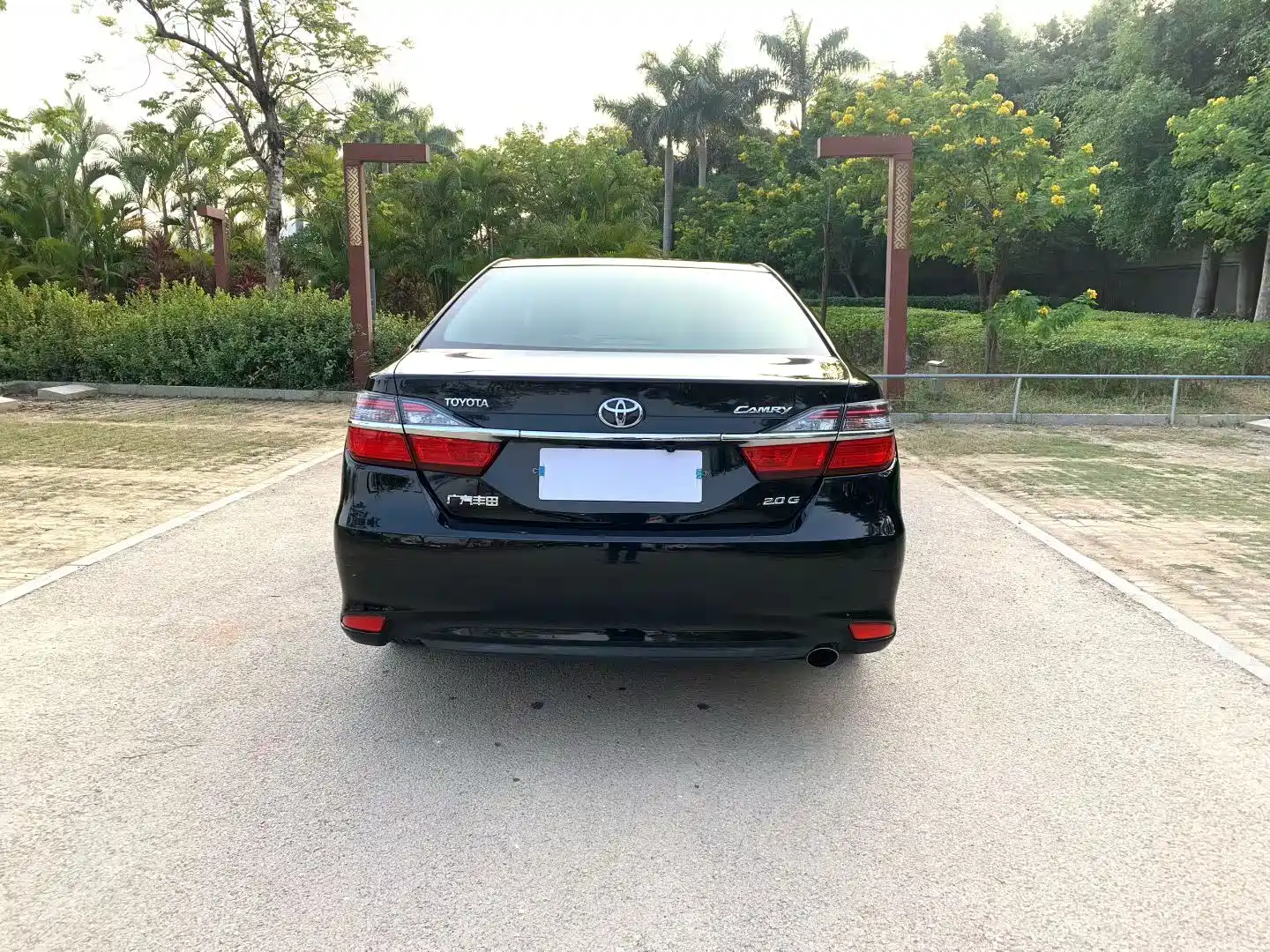 Фото 5 - Toyota Camry