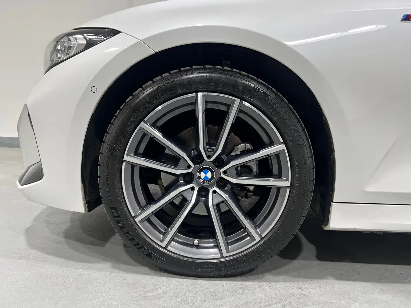 BMW 3 Series 2024 325Li M Sport Package фото 4