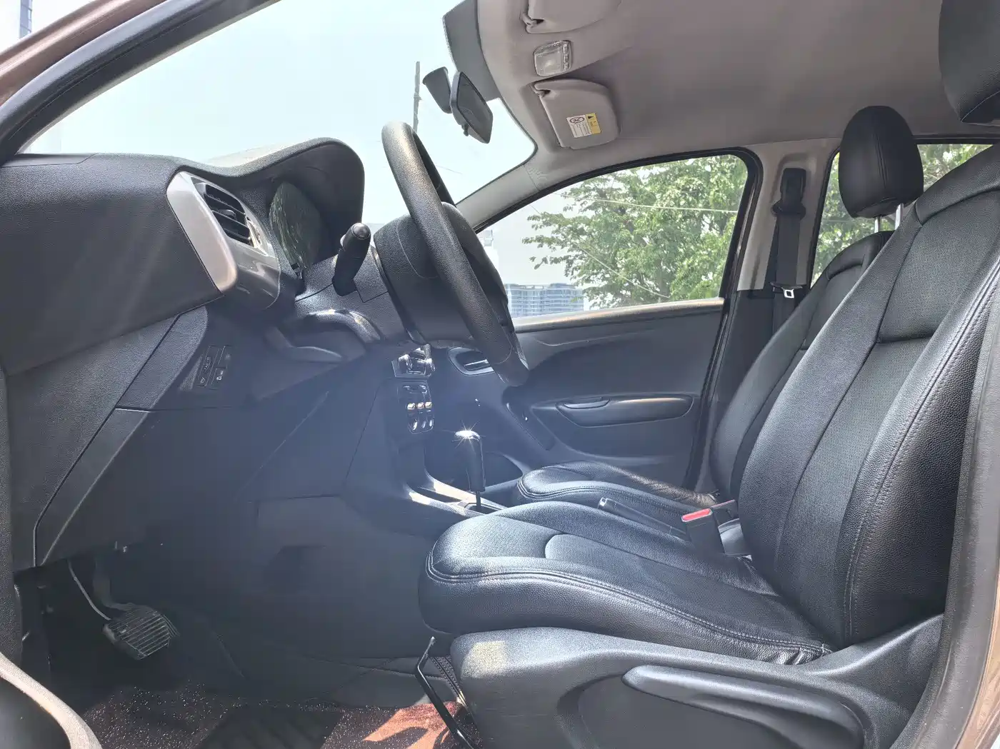 Peugeot 301 2014 2014 1.6L Automatic Comfort Edition